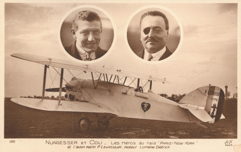 Les 2 aviateurs français, Charles Nungesser et François Coli, et leur biplan « l&#039;Oiseau Blanc ». Crédits : Association La recherche de l&#039;Oiseau Blanc.